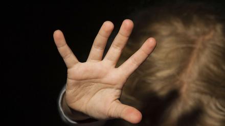 Unzählige Kinder sind Opfer von Missbrauch.