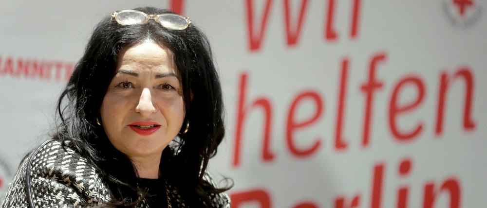 Gesundheitssenatorin Dilek Kalayci (SPD) am Mittwoch bei der Eröffnung des neuen Impfzentrums im Velodrom in Prenzlauer Berg.