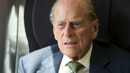 Der britische Prinz Philip ist seit Dienstagabend in einer Klinik. 