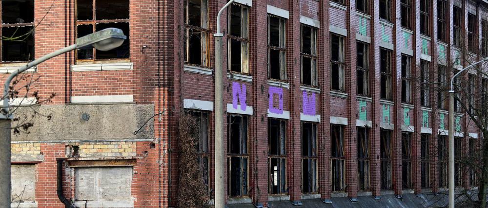 Verfallen ist der Inbdustriebau des ehemaligen VEB Polygraph im Stadtteil Anger-Crottendorf in Leipzig.