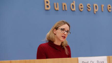 Alena Buyx, die Vorsitzende des Deutschen Ethikrats, sieht die Änderung der Impfreihenfolge kritisch.