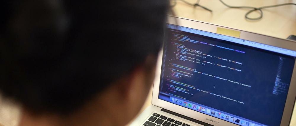 Schnell anmelden. Wer grundlegende Tipps und Praxisbeispiele sucht und Unternehmerin oder Gründerin ist, kann sich beim Unternehmerinnentag online anmelden.