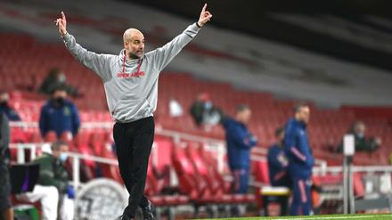 Weil alles so gut läuft, verfällt auch Trainer Pep Guardiola in Überschwänglichkeit und schwärmt von seinen Spielern.