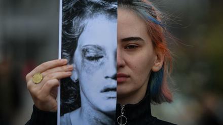 Oft wird nicht dokumentiert, welche Taten aus frauenfeindlichen Motiven begangen werden.  (Photo by Daniel MIHAILESCU / AFP)