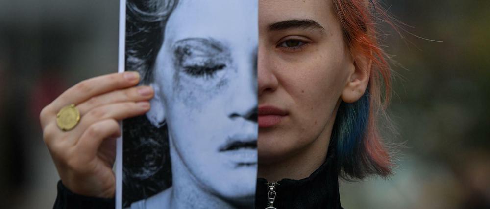 Oft wird nicht dokumentiert, welche Taten aus frauenfeindlichen Motiven begangen werden. (Photo by Daniel MIHAILESCU / AFP)