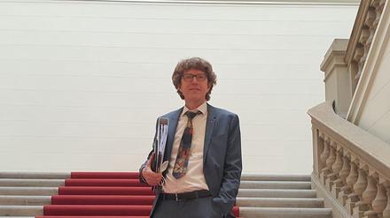 Flughafenchef Lütke Daldup am Rande seiner Zeugenvernehmung im Preußischen Landtag.   