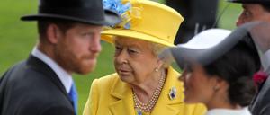 Prinz Harry und Gattin Meghan mit Queen Elizabeth im Juni 2018 in Ascot