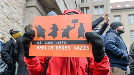Zweifel am Rechtsstaat. Demonstration in Neukölln gegen die zahlreichen rechten Attacken. Das Vertrauen in die Polizei leidet.