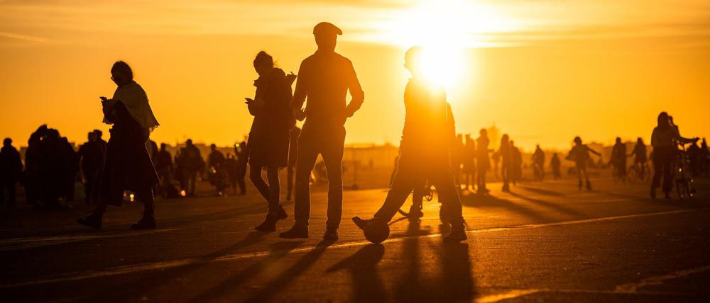 Sehnsucht nach einem Lockdown-Ende, hier auf dem Tempelhofer Feld in Berlin 
