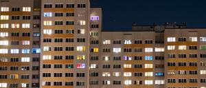 Es fehlt weiterhin an bezahlbarem Wohnraum, sagen die Kritiker.
