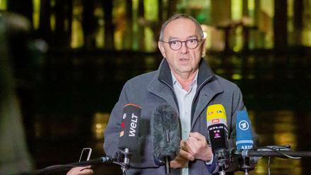 Norbert Walter-Borjans sagt: Ohne Auslandseinsätze geht es nicht.