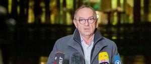 Norbert Walter-Borjans sagt: Ohne Auslandseinsätze geht es nicht.