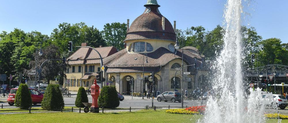 Derzeit ohne U-Bahnanschluss: Blick auf den S-Bahnhof Mexikoplatz in Berlin-Zehlendorf.