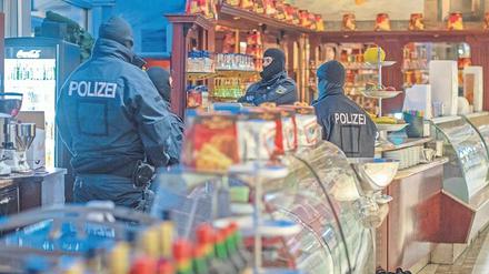 Razzia im Eiscafe. Die Strukturen hinter den Straftaten bleiben oft unangetastet.