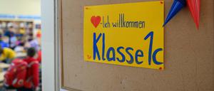 Viele Kinder werden an diesem Montag freudig in ihre Grundschule zurückkehren.