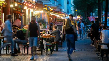 Angesichts steigender Temperaturen fürchten manche alkoholisierte Menschengruppen auf den Straßen – ähnlich wie auch im vergangenen Herbst.