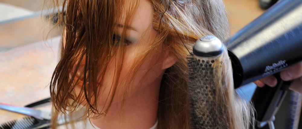 Ausbildung zur Friseurin? Wie soll das funktionieren, wenn der Salon monatelang nicht öffnen darf?