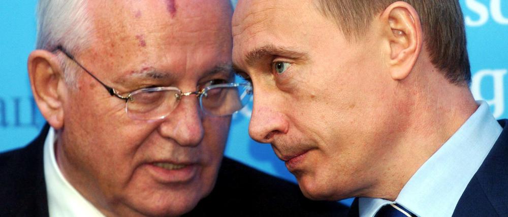Michail Gorbatschow (l.) und Wladimir Putin stehen für den Anfang und das Ende guter deutsch-russischer Beziehungen (Archivfoto von 2004).