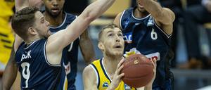 Den Korb im Blick. Alba Berlins Kapitän Niels Giffey zeigte nach langer Verletzungspause eine sehr starke Leistung und war beim klaren Sieg gegen Crailsheim am Sonntag mit 15 Punkten Topscorer.