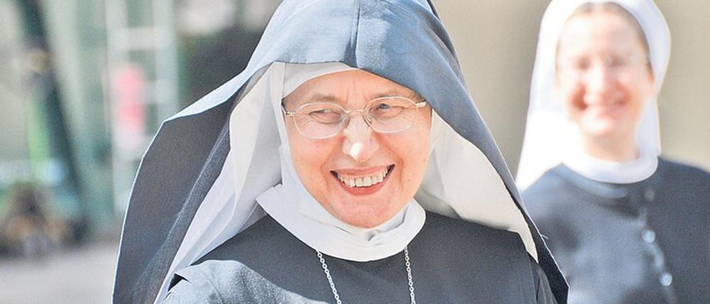 Mechthild Thürmer, 63, ist seit 2011 Äbtissin des Klosters Kirchschletten in Oberfranken. Dutzenden Menschen hat sie bereits Kirchenasyl gewährt.