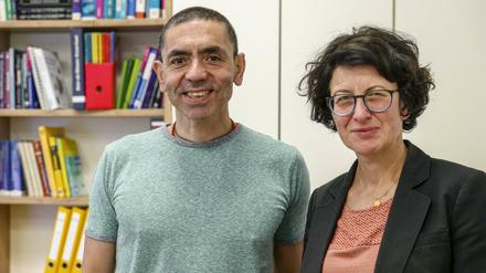 Ugur Sahin (l.) und Özlem Türeci sind die Gründer des Impfstoff-Herstellers Biontech. Sie erhalten am 19. März das Bundesverdienstkreuz.