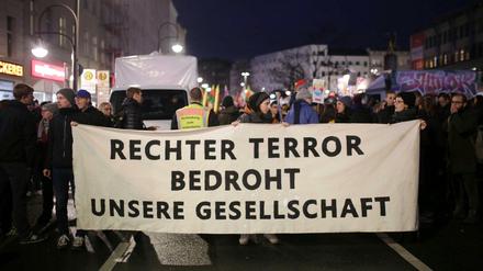 Angst vor Rechtsextremismus. Protest in Neukölln gegen rechte Anschläge im Bezirk und das rassistische Attentat in Hanau 