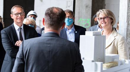 Michael Müller belastet seine durchaus erfolgreiche Amtszeit als Wissenschaftssenator mit einem unnötigen Gesetzentwurf.