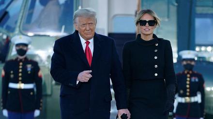 Das Ehepaar Trump beim Auszug aus dem Weißen Haus am 20. Januar 2021