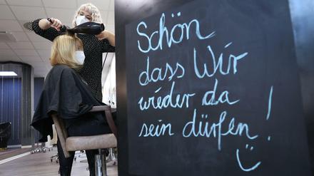 Haareschneiden wieder möglich: Friseursalon in Magdeburg