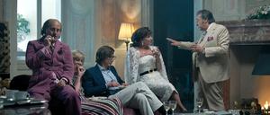 Adäquates Abbild? Jared Leto (v.l.n.r.) als Paolo Gucci, Florence Andrews als Jenny Gucci, Adam Driver als Maurizio Gucci, Lady Gaga als Patrizia Reggiani und Al Pacino als Aldo Gucci in einer Szene des Films „House of Gucci“.