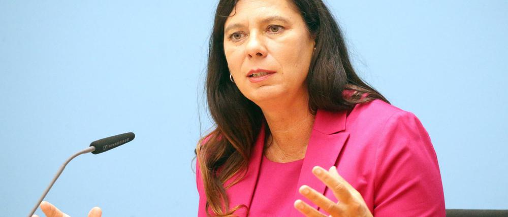 Sandra Scheeres (SPD), Senatorin für Bildung, Jugend und Familie, beantwortet nach der Senatssitzung Fragen von Journalisten.