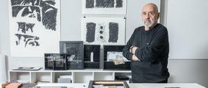  Der Maler und Grafiker Alexander Klee in seinem Atelier. 