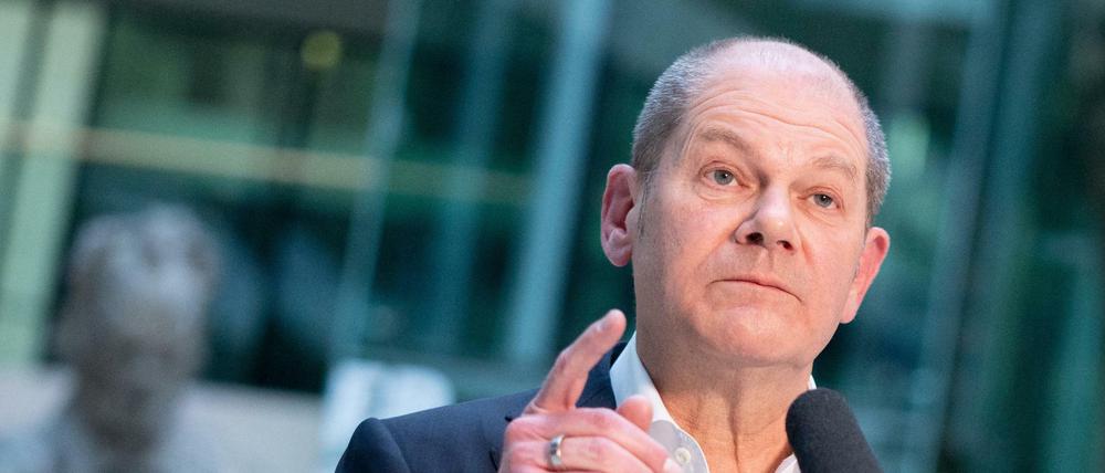 Bundesfinanzminister Olaf Scholz kündigt 10 Millionen Impfungen pro Woche an.