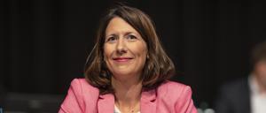 Daniela Schmidt ist Staatssekretärin im Wirtschaftsministerium von Rheinland-Pfalz.