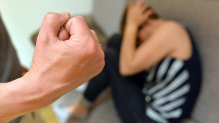 Die Gewalt gegen Frauen hat in der Coronakrise in Brandenburg zugenommen.