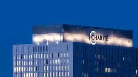 Das Bettenhaus der Charité in Berlin-Mitte.