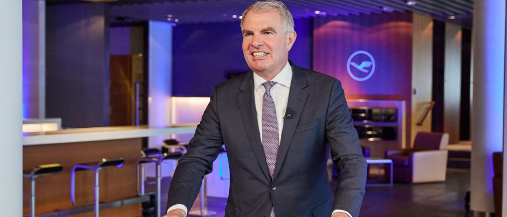 Guter Dinge: Der Vorstandschef stellte die Bilanz in einer leeren Lounge des Frankfurter Flughafens vor.