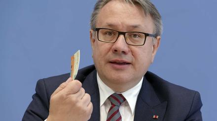 Seine Geschäfte und die seines Kollegen Nikolas Löbel setzen die Union unter Druck: CSU-Bundestagsabgeordneter Georg Nüßlein.
