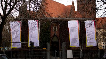 "The show is over" kuratiert von Lewamm Ghebremariam.