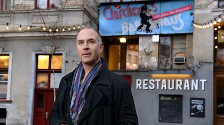 Yoram Roth, Besitzer von Clärchens Ballhaus in Berlin Mitte, im Gespräch über Pandemie und Berlins Kulturszene, fürchtet einschneidende Veränderungen aufgrund von Corona.
