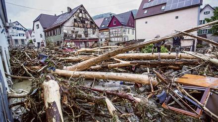 Mit Extremwetter - hier die Folgen der Flut von Braunsbach 2016 - müssen wir laut DWD künftig immer öfter rechnen.