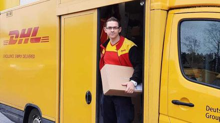 Alexander Schmidt ist gelernter Tischler und seit November 2020 Zusteller DHL