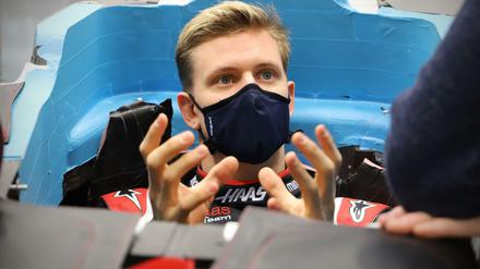 Neuer Dienstwagen: Mick Schumacher fährt in der kommenden Saison für das Uralkali-Haas-F1-Team. 