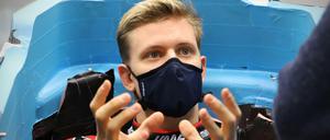 Neuer Dienstwagen: Mick Schumacher fährt in der kommenden Saison für das Uralkali-Haas-F1-Team. 