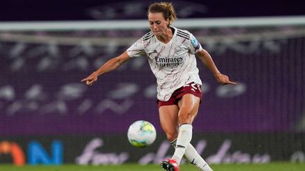 Viktoria Schnaderbeck ist österreichische Nationalspielerin und spielt außerdem bei Arsenal WFC. Bis 2018 stand sie beim FC Bayern München unter Vertrag