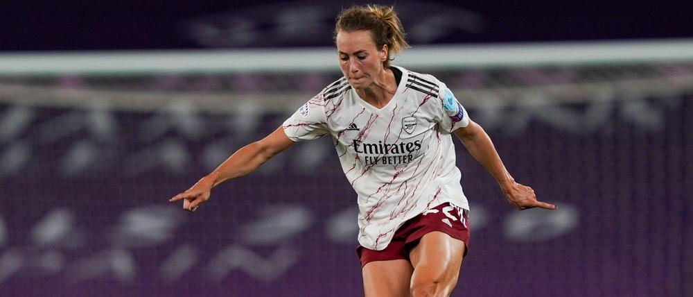Viktoria Schnaderbeck ist österreichische Nationalspielerin und spielt außerdem bei Arsenal WFC. Bis 2018 stand sie beim FC Bayern München unter Vertrag