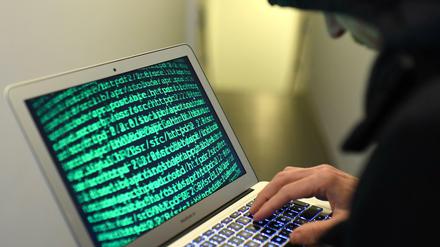 Cyberangriff eines Hackers (Symbolbild)