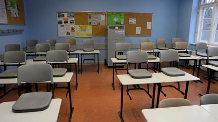 Acht Minuten Zeit haben Reinigungskräfte für das Saubermachen eines Klassenzimmers, laut Gewerkschaft. Das müsse sich ändern.