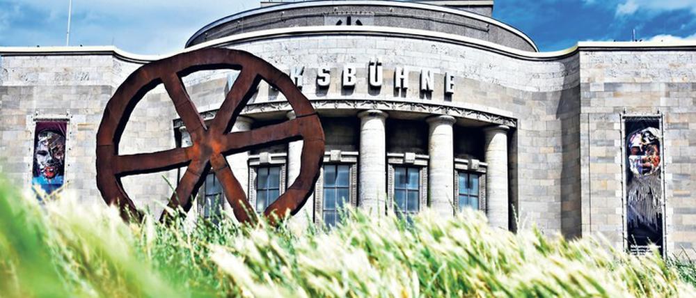 Platz für Sexisten? Die Volksbühne mit dem „Räuberrad“.