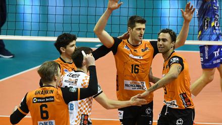 Die BR Volleys wollen an die starken Leistungen im ersten Spiel gegen die Netzhoppers anknüpfen. 